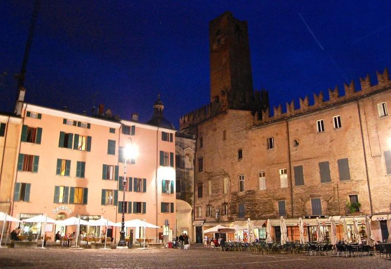 Due Guerrieri Mantova Mântua Exterior foto